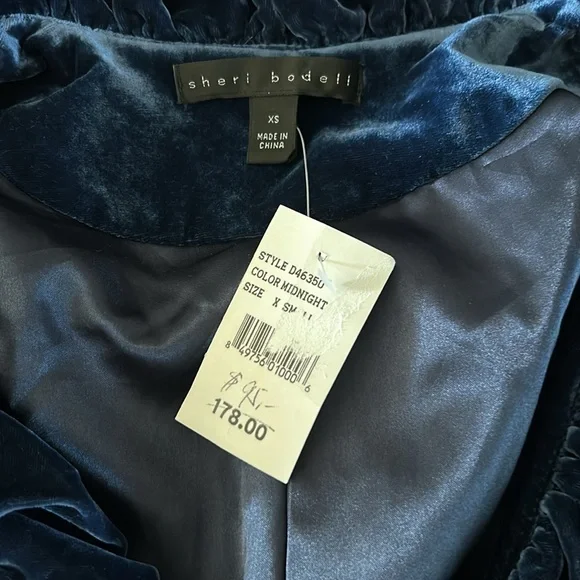 Velvet Ruffle Blazer in Deep Blue NWT - Picture 2 of 4